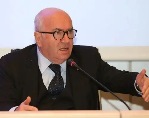 Tavecchio contro il governo slovacco: “Miserie”