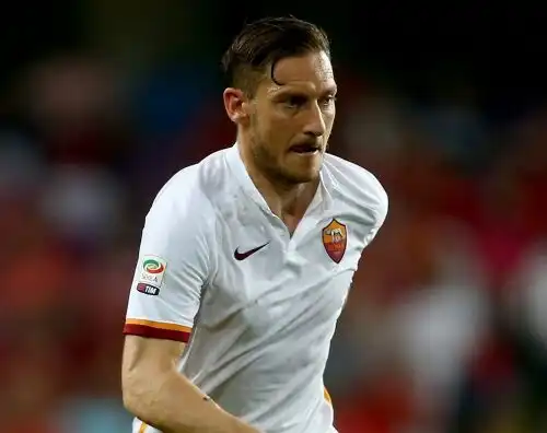 Roma, Totti già illumina