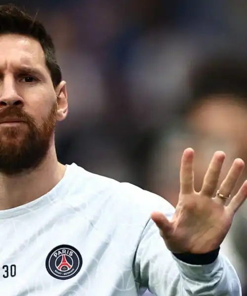 Leo Messi, un ex compagno di squadra lo difende: “A Parigi non c’è pazienza”. Foto