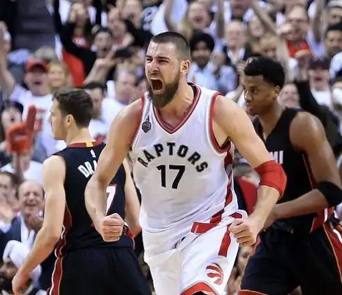 Valanciunas gigante, salva i Raptors