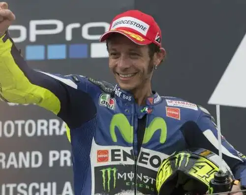 Valentino Rossi promette: “Brinderemo per il titolo”