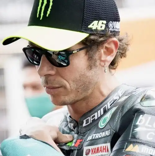 Rabbia Valentino Rossi, notte di riflessione: novità in arrivo