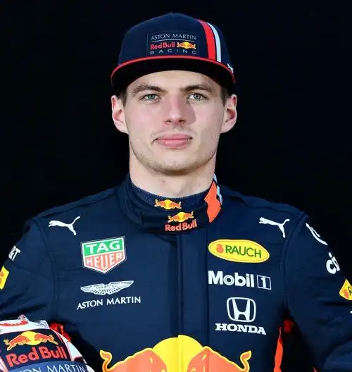 Verstappen: “Butterei via i regolamenti”