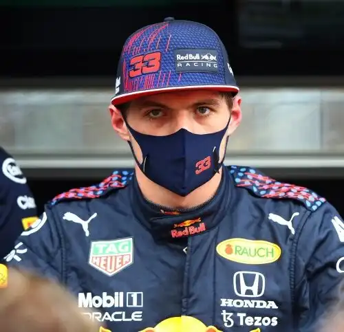 Max Verstappen, sfogo e parolacce: “Ancora una Mercedes…”