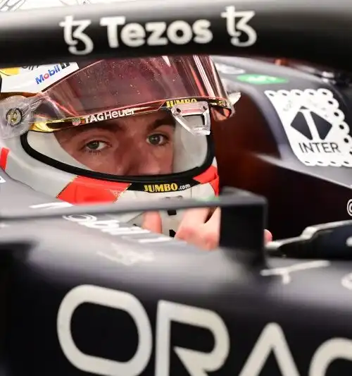 F1, Max Verstappen avvisa Lewis Hamilton