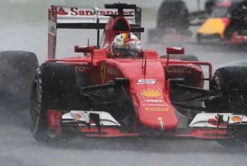 Vettel rombo di tuono