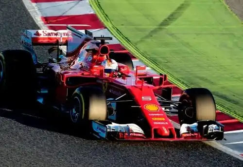 Bottas da record, Vettel stacanovista