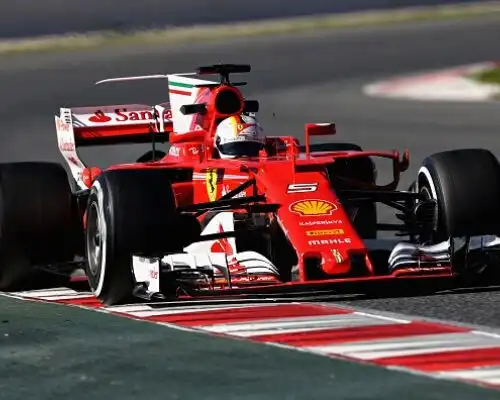 Vettel da record davanti ad Hamilton