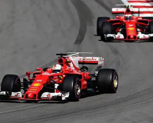 Vettel-Raikkonen, prima fila ancora tutta rossa