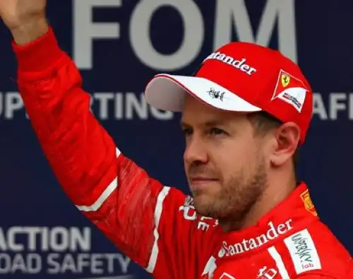 Vettel si prende un po’ di tempo ancora