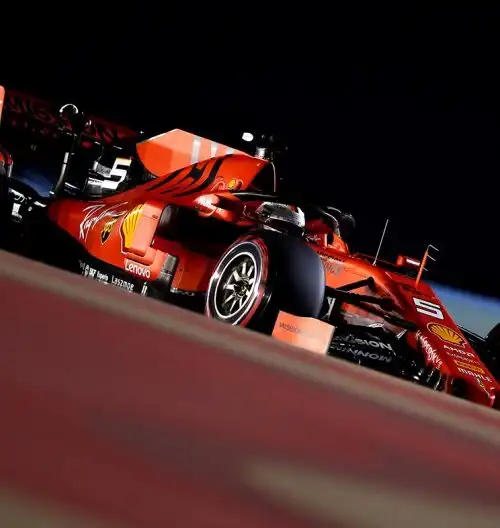 Vettel-Leclerc, le Ferrari partono bene