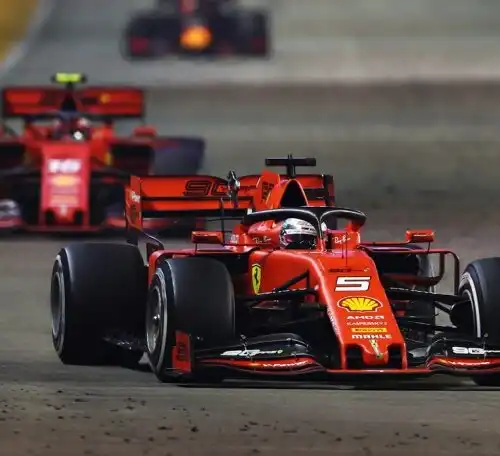 Doppietta Ferrari a Singapore: Vettel davanti a Leclerc