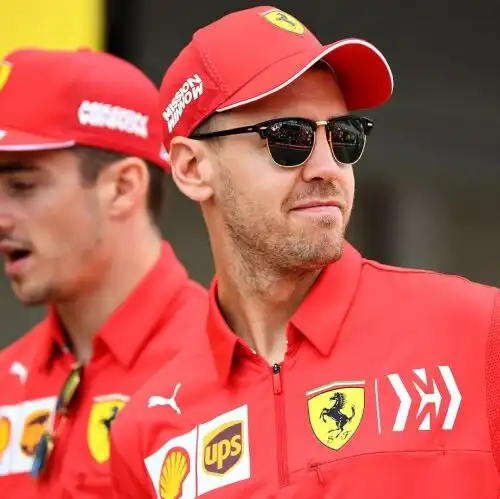 Sebastian Vettel celebra il gioco di squadra