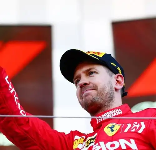 Vettel: “Le luci sono rimaste accese per tanto tempo”