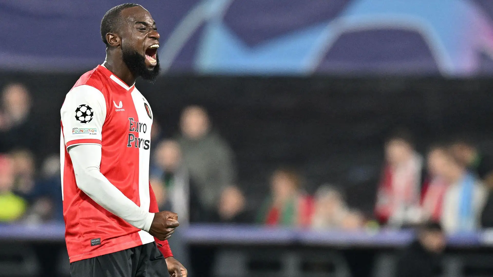 Il difensore è reduce da una stagione clamorosa e ha attirato le attenzioni del PSG
