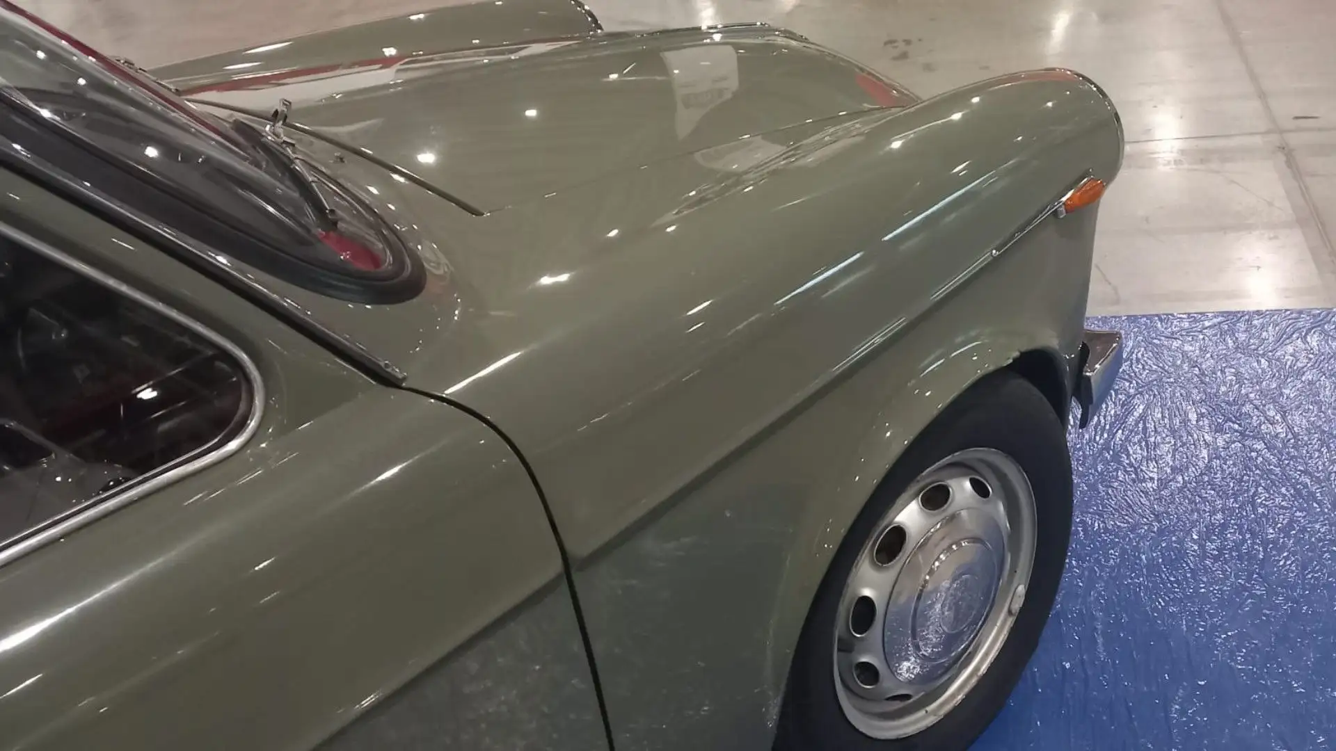 Venne presentata al Salone dell'Automobile di Torino del 1955 
