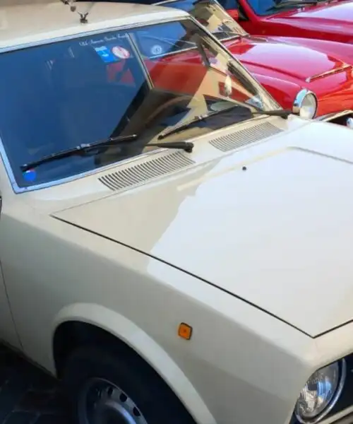 Auto civetta: le foto di una splendida Alfetta del 1976