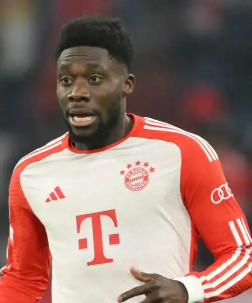 Colpo di scena per Alphonso Davies: Bayern Monaco sorpreso. Foto