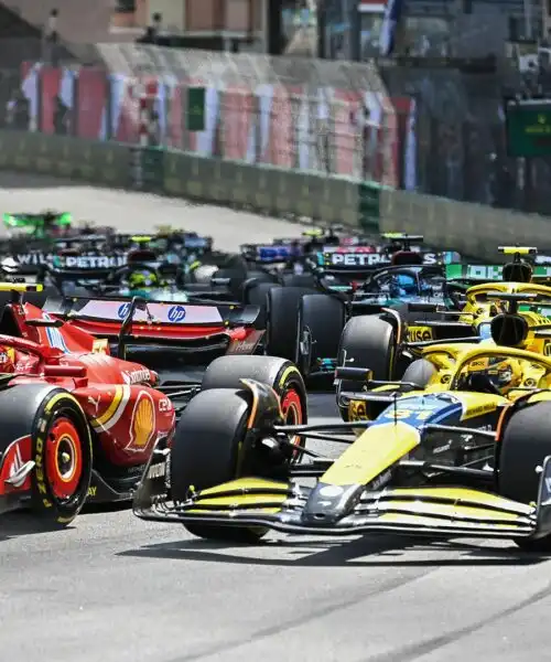 Clamoroso in F1: un pilota rischia subito il posto. Le foto