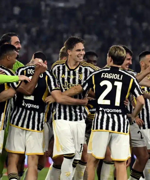 La Juve mette in vendita il centrocampista: fissato il prezzo. Foto