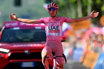 Giro d’Italia, Tadej Pogacar insaziabile: trionfa anche a Bassano Del Grappa