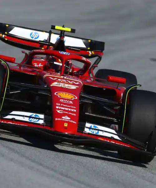 Ferrari, Carlos Sainz tra i primissimi nelle libere in Spagna