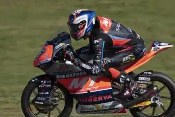 GP Olanda Moto3, Iván Ortolá beffa Collin Veijer