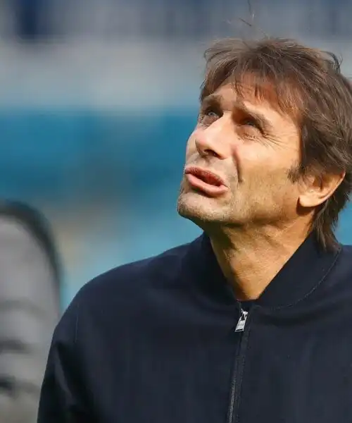 Antonio Conte ufficiale al Napoli, ora inizia il difficile. Le foto