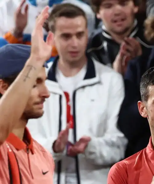 Roland Garros, Novak Djokovic rende onore a Lorenzo Musetti