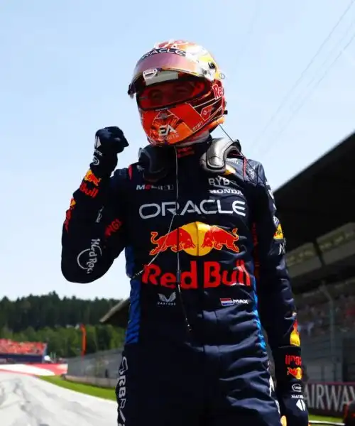 F1, GP Austria: Max Verstappen domina la Sprint, Ferrari lontane