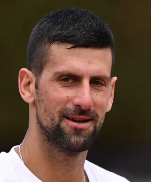 Novak Djokovic ha fretta di tornare: le parole dopo l’intervento