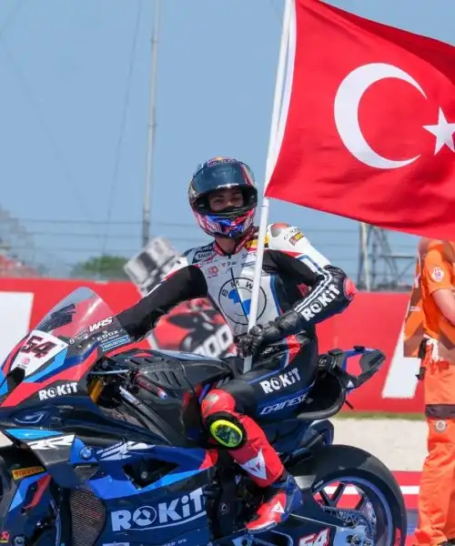 Sbk, Razgatlioglu spaventa la Ducati: dominio a Misano