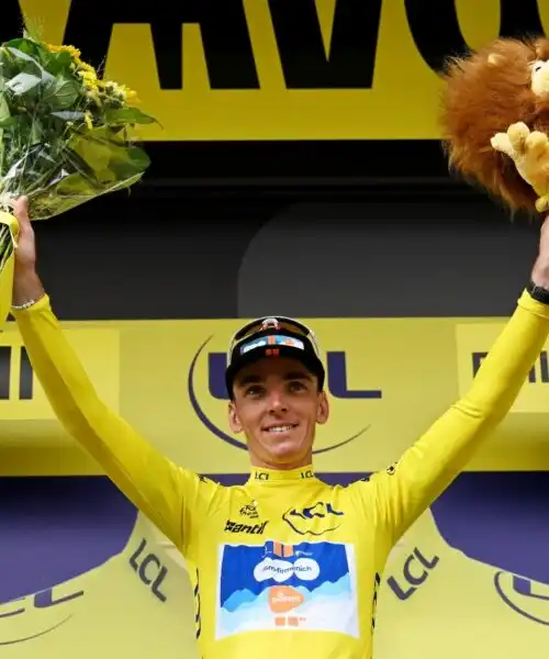 Tour de France 2024: Romain Bardet in giallo in Romagna