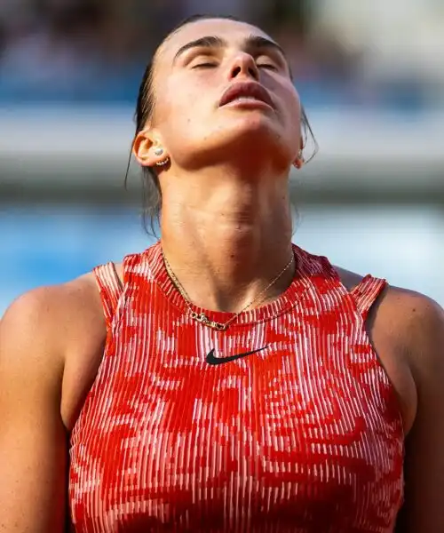 Wimbledon perde Aryna Sabalenka: la Tigre costretta al ritiro. Le foto