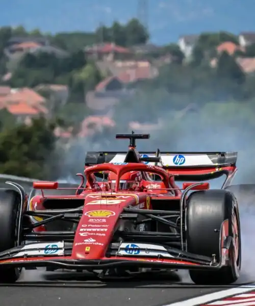 F1, GP Ungheria: Lando Norris davanti a tutti nelle seconde libere, Charles Leclerc va contro il muro