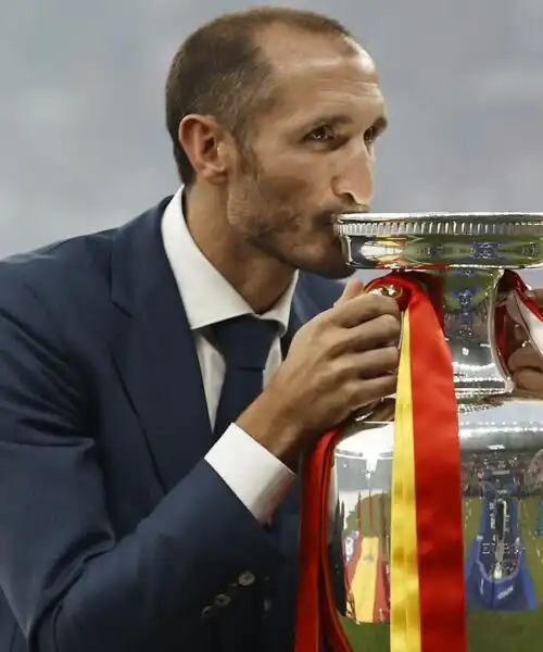 Euro 2024, bacio di addio tra i fischi per Giorgio Chiellini: le foto