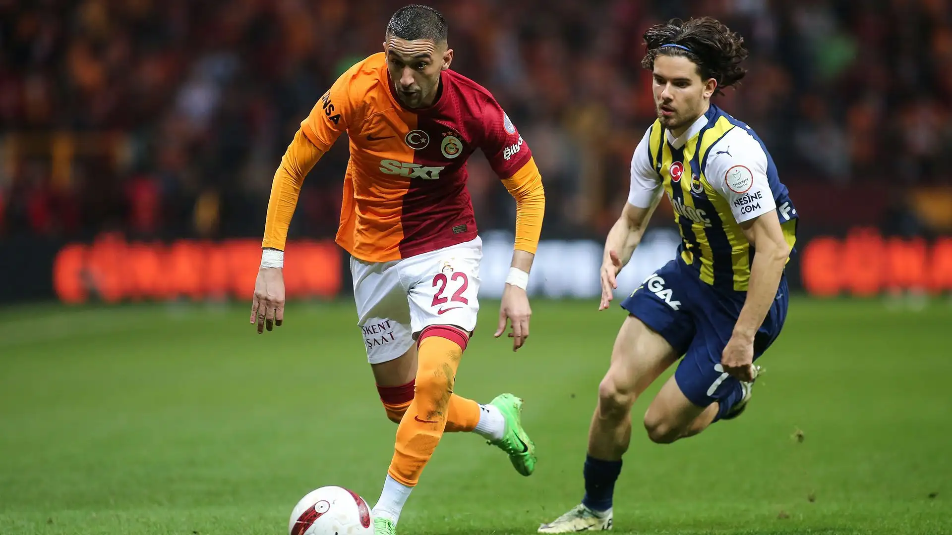 Il campione vuole lasciare il Galatasaray ma il ritorno in Eredivisie è complicato
