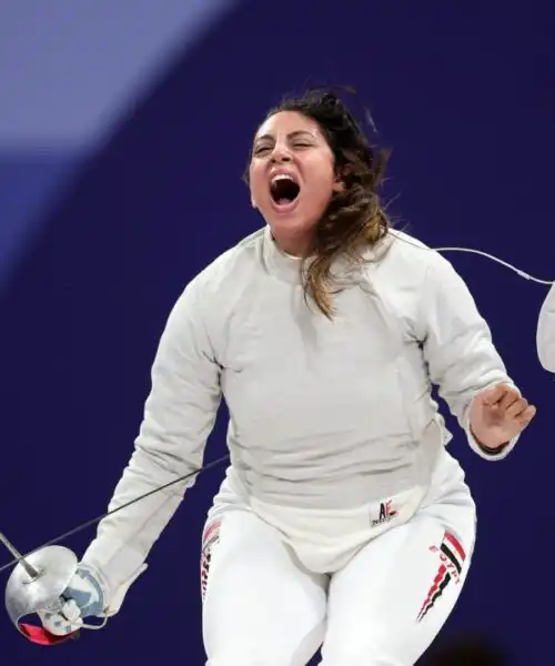 Incredibile a Parigi: gareggia e vince incinta di 7 mesi. Le foto