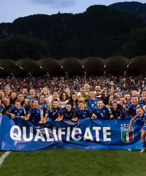 Calcio femminile, le Azzurre volano a Euro 2025