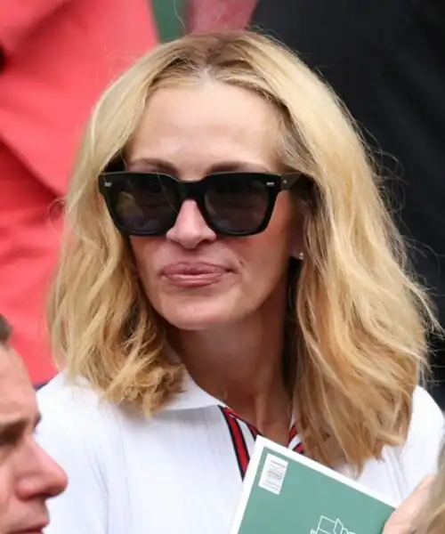 Julia Roberts, incantevole come sempre, a Wimbledon per la finale: le foto