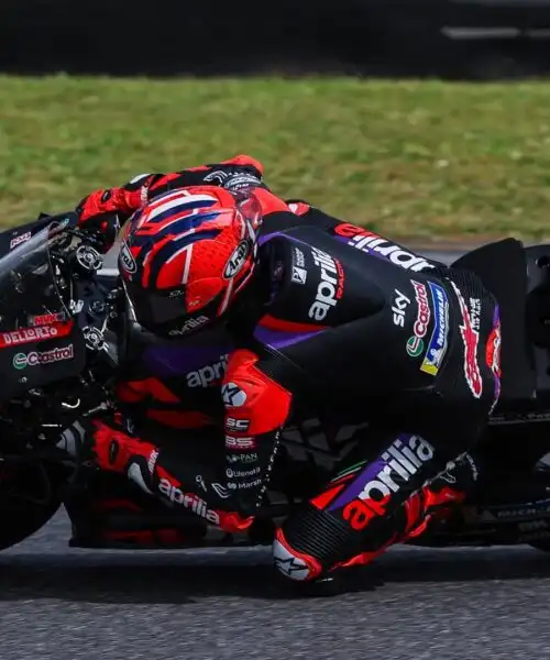 MotoGP, Germania: Maverick Vinales il più veloce nelle prequalifiche, cade Marc Marquez