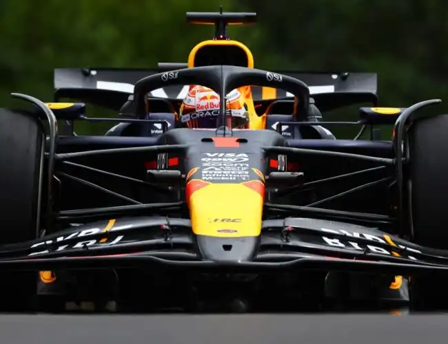 Max Verstappen davanti nelle prime libere in Belgio ma perderà dieci posizioni in griglia