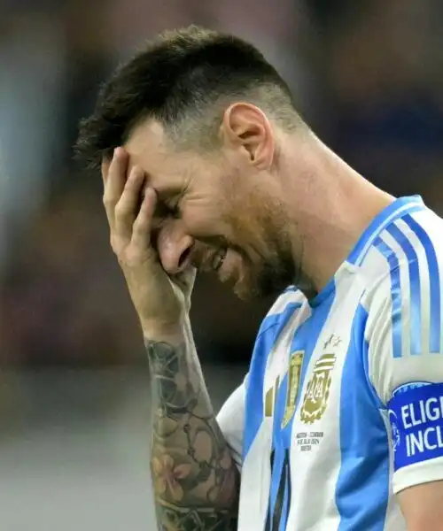 Messi sbaglia il rigore e si dispera: ma il solito eroe salva l’Argentina. Foto