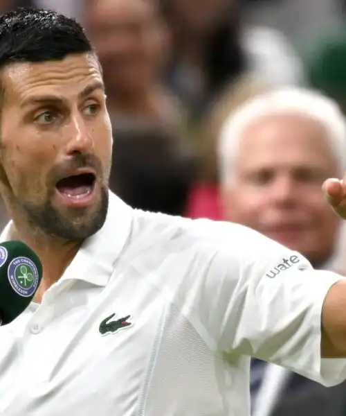 Novak Djokovic se la prende con il pubblico dopo la vittoria su Rune