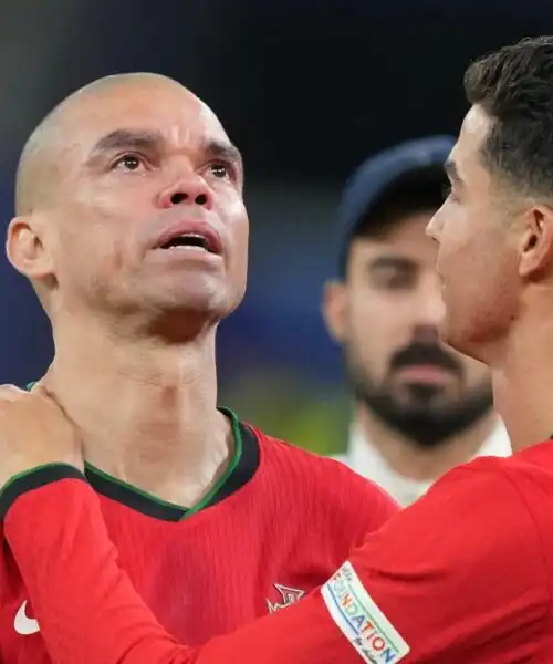 Pepe disperato, Ronaldo lo consola: le foto della fine di un’era