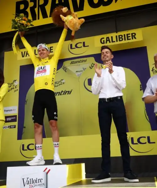 Tour de France, Tadej Pogacar indovina l’attacco vincente sul Galibier e torna in giallo