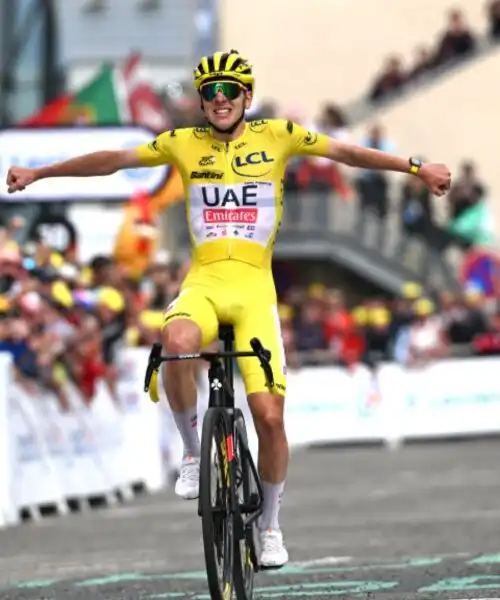 Tour de France: Tadej Pogacar s’impone a Soulan Pla d’Adet e allunga su Jonas Vingegaard