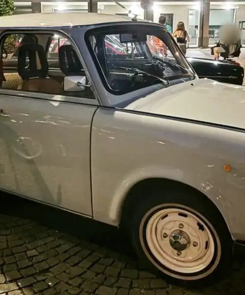 Un’auto che ha fatto storia: le foto della Trabant 601