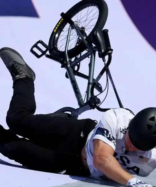 BMX, quanti incidenti a Parigi! le foto delle rovinose cadute