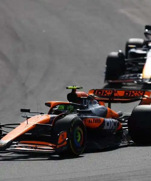 GP Olanda: Lando Norris vince in faccia a Max Verstappen, Charles Leclerc splendido 3°